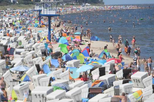 German lifeguards warn of deadly distraction
